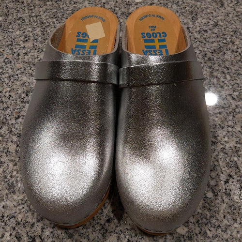 NWOT Tessa Swedish Silver Clogs